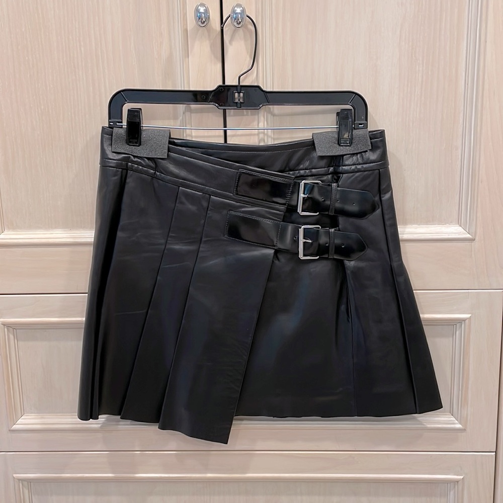 Helmet Lang Leather Pleated Skirt. NWT!